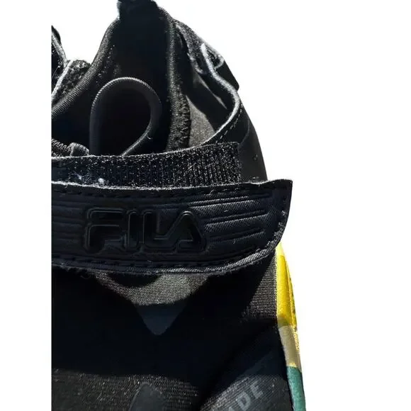 Kids Fila Skeletoes Black Barefoot Slip On Water Shoes Size 3 - Picture 2 of 9